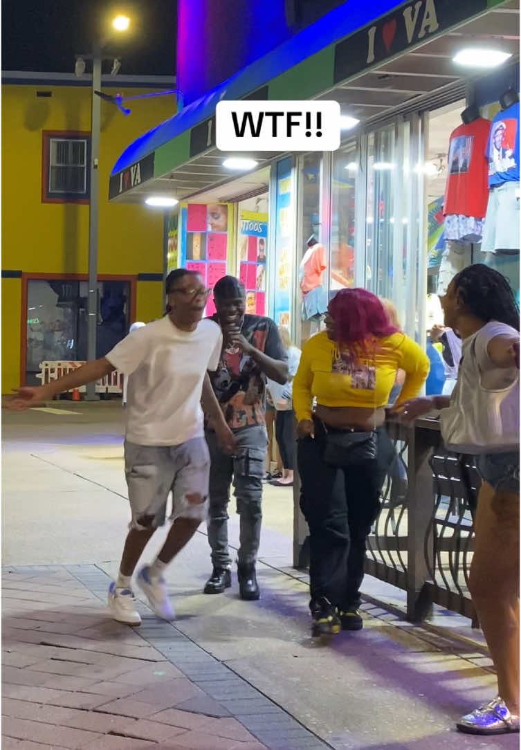 Bushman Pranks: WTF! 😂😂#VirginiaPranks #prank #scareprank #bushmanprank #scared #hilarious #bushman #funny 