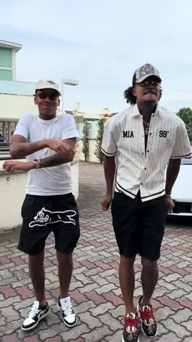 O MC Livinho mandou o passinho do malvadinho 😈😂 #mclivinho #malvadinho #dance #fyp 