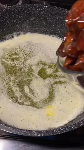 الطريقه 🤍اصبع صغير  او اصبع الا ربع زبده  كيس ونص تمر    علبه قشطه    كيسين بسكوت نخاله مطحون   ملعقه صغيره هيل   يتقلب لين يتمتسك كله   وبس بالعافيه🤍  #اكسبلور #اكسبلورexplore #ex #e #explorar #اكسبلور؟ #اكسبلورexplore #x 