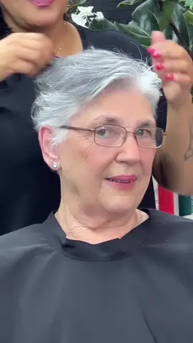 #cortemariposa🦋🦋🦋 #cambiodelook #10añosmenos #fypシ゚ #butterflycut #limaperu🇵🇪 #cupcut #paratii #peruanas #newtrend #videoviral 