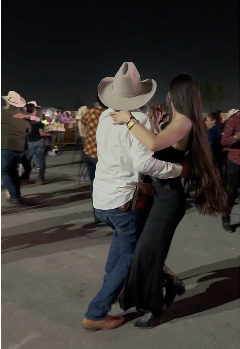 Another baile con mi bby💃🏼✨  . . . #baile #fyp #bailando #musica #norteñas #f #torreon #noche #dancer #couple #dancenight #hubby #foru #pareja #zapateado #party #diversion 