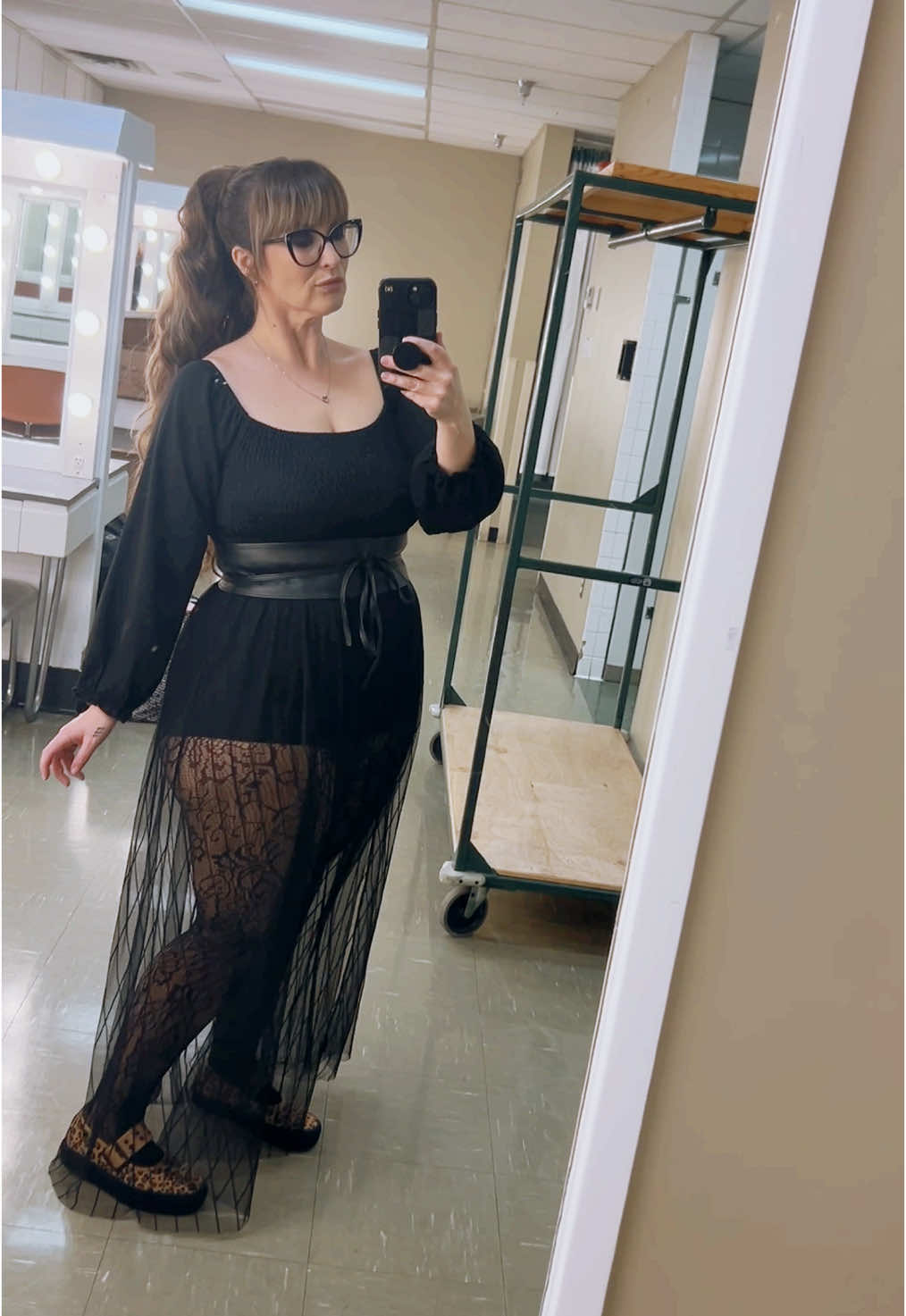 SHOW TIME!!! #fyp #OOTD #foryou #foryoupage #singer #stageoutfit #fit #singertok 