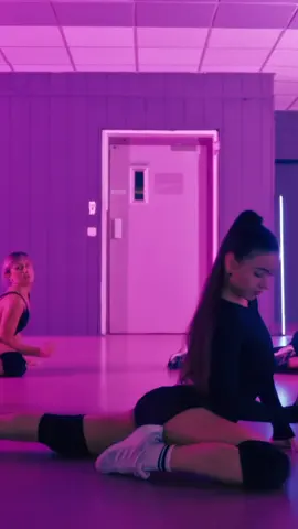ladies choreo class @viktoriya_tuu_  #bielefeld #germany #tanzschule #danceschool #choreography #dancegirls 