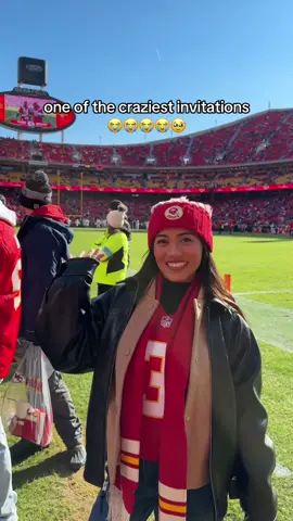 I SWEAR TRAVIS LOOKED AT US LOL😫 @Chiefs and tm we’re going to the Chief’s Love Story @Hallmark Channel movie premiere 🥹❤️
