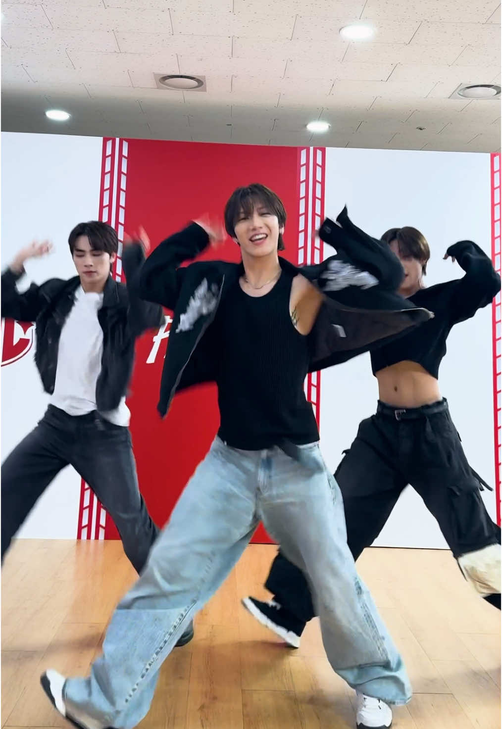 🐱🦕🐑 signal #TEN #李永钦 #텐 #XIAOJUN #肖俊 #샤오쥔 #YANGYANG #扬扬 #양양 #WayV #威神V #FREQUENCY #WayV_FREQUENCY 