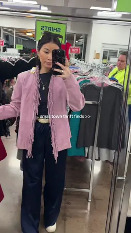 the best thrift hauls come from the small towns 🤞 #thrifthaul #thrifting 