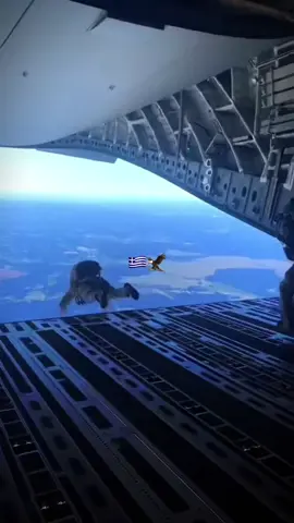🇬🇷🙏 #greekarmy🇬🇷 #greekairforce🇬🇷 #greecetiktok #foryou #foryoupage #specialforces #paratrooper 