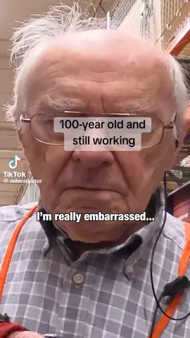 Oldest employee of northern America.😍😍 This man deserves respect. CTTO #oldestemployee  #fyp #humanity 