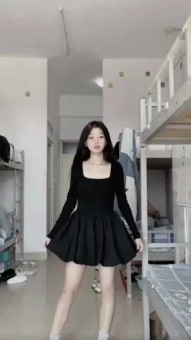Váy nữ dài tay body cổ u tùng bí dáng ngắn, đầm kiểu màu đen tôn dáng sang chảnh mặc mùa hè noel tết đông đi tiệc #CapCut #xh #xuhuong #phoidoxinh #phoido #zangzangphoido #zangzang #tiktok #outfit #outfitnoel #outfitgiangsinh #outfitmuadong #merrychristmas #noel #giangsinh #set #setaonhung #setaonhungchanvay #setxinh #setnoel #setnu #setaovay #CapCut #winter #sandealthantoc #vaybody #vaybodycuctondang #vaybodynu 