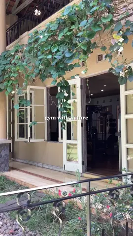 Work out surrounded by nature’s serenity 💪🏻🌿 Refresh your mind and body at Kamajaya Gym✨ Gym at Kayu Arum Resort = Gym with nature 🤍🍃 #kayuarum #kayuarumresort #gym #kamajayagym #gymatkayuarum #gymwithnature #exploresalatiga #placetogosalatiga #hiddengemsalatiga #hiddengem