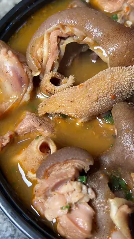 Spicy goatmeat peppersoup for the weather 🥵, who’s in? #fyppp #tiktokviral #foodvendorinlagos #foodvendorsontiktok #naijafoodblogger #naijafoodieskitchen #viralvideos #lagosvendor #peppersoup 