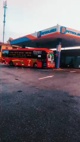 Nạp nhiên liệu để tối tiếp tục lên đường nào 🛫 Hà Nam - Sơn La Nx : Tuấn Béo 🚌#xhhhhhhhhhhhhhhhhhhhhhhh #xekhachtaybac #xuhuongtiktok2024 #xuhuongtiktok #xuhuong #xh 