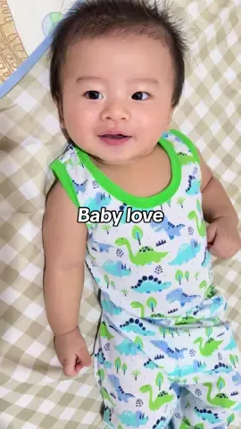 Cutie giggles🥰😘 #baby #babiesoftiktok #babygajeel #babytiktok #cute #cutebaby #babylove #bebe #fyp 