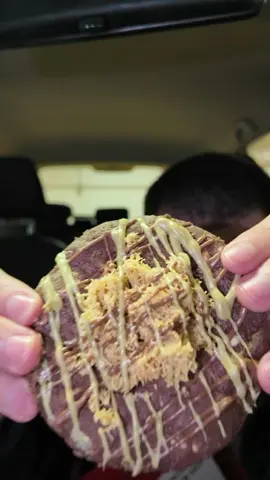 Δοκιμάσαμε crumbl cookie dubai chocolate😱@𝕸 𝕬 𝕽 𝖄✨🦋 #fy #fyp #fypage #giannakopoulos #μπεςφοργιουγαμω #dubai #dubaichocolate #mukbangvideo #mukbangs #eating #asmr #chocolate #cookie #crumblcookiesoftheweek 