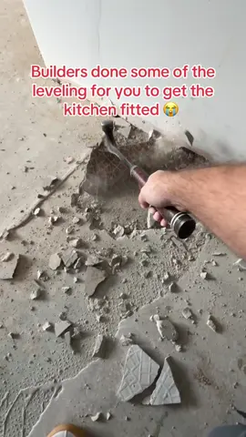 If your a builder just stick to buiding mate #flooring #sadday #asmrvideo #smoothing #satisfying #flooringinstaller 