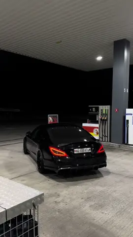 CLS and this Sound #v8biturbo #cls63 #amg #foryo 