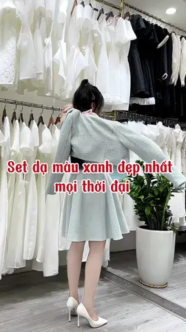 Set dạ màu xanh đẹp nhất mọi thời đại  🥰 #hoaithumin #minchuyenvay #vaythietke #vayxinh #shopbanvaydep #vayditiec #vayden #vaydicuoi #vaynganxinh #vay #cuoi #xuhuong #vaycongso #vaydilam #CapCut