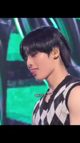 Dadd- i mean, jeongin?!! | #fypシ゚ #kpopfyp #skzfyp #dontflop #real #relatable #tongue #jeongin #yummy #daddy #straykids #HOP #dominATE #straykidseverywhereallaroundtheworld #4thgenleaders #blowthisup @Stray Kids @straykids_japan 