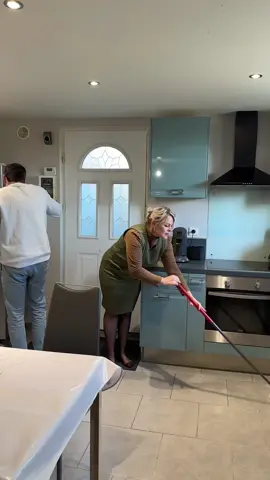 Quelque chose est aux plafonds !!🤣🤣