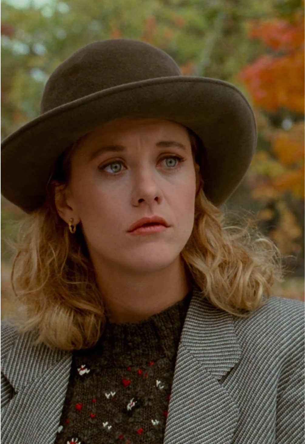 A casual fall stroll conversation  #WhenHarryMetSally #MegRyan #BillyCrystal #1980s #romcom 