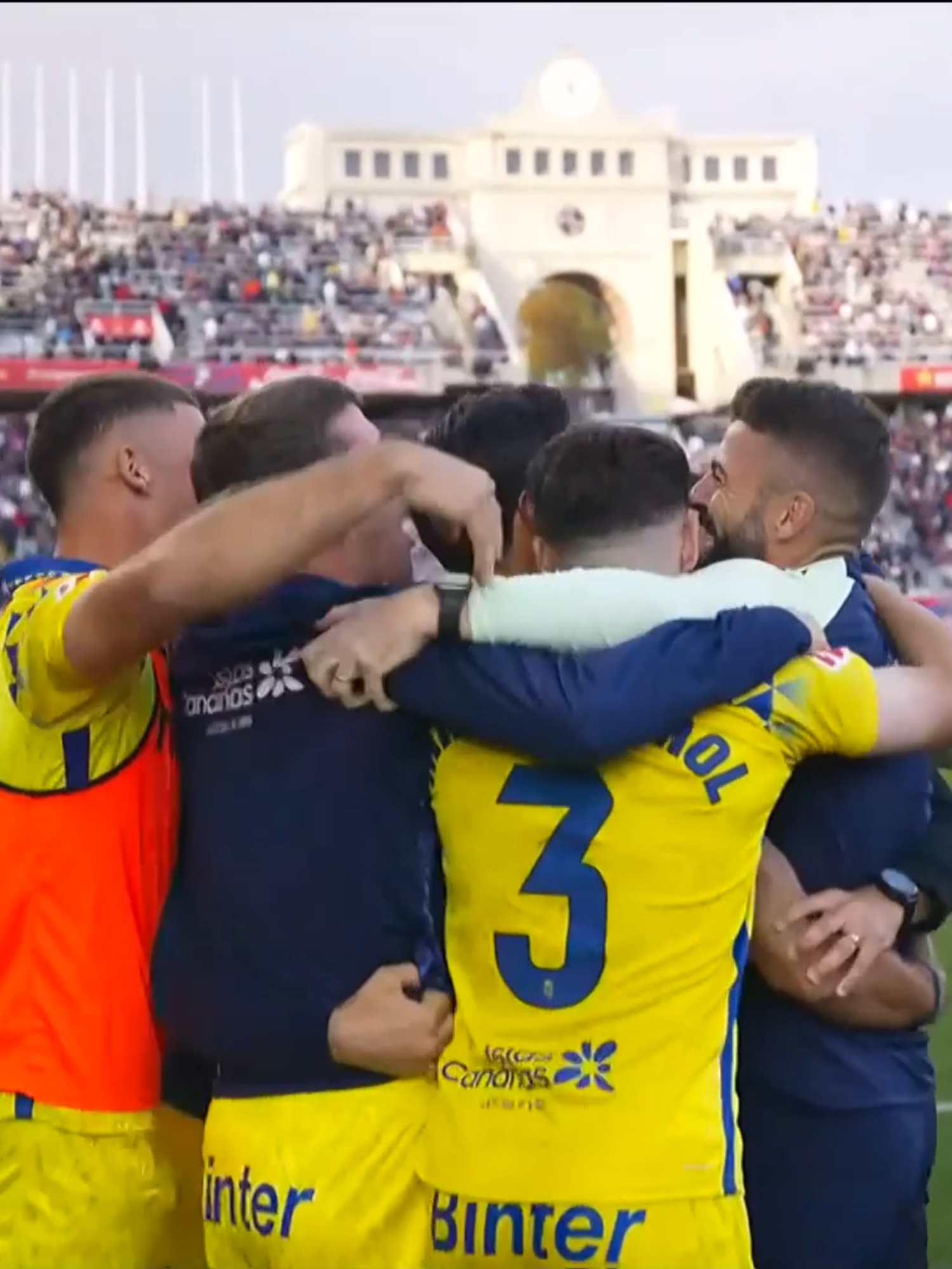 #LALIGAHighlights | FC Barcelona 1 - 2 UD Las Palmas. Watch the highlights! #LALIGAEASPORTS #DeportesEnTikTok