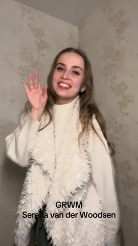 GRWM/OOTD: Serena van der Woodsen🤍 Gossip girl fashion. Get ready with me! How to dress like Serena? White outfit for study, university. Cozy outfit for winter❄️ #fyp #fashiontiktok #grwm #OOTD #gossipgirlhere #serenavanderwoodsen #winterfashion #whiteoutfit 