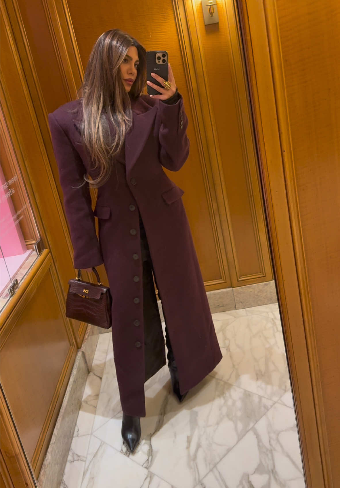 me 🤝 coat season 🍷 🍇  @Elsa Hosk did that. my add to cart addiction continues #helsa 