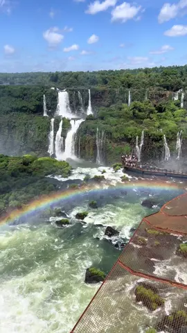 A sensação de poder ver 1 das 7 maravilhas naturais do mundo e estar no seu país #traveltiktok #fozdoiguaçu #cataratasdoiguaçu #fypシ #foryou 