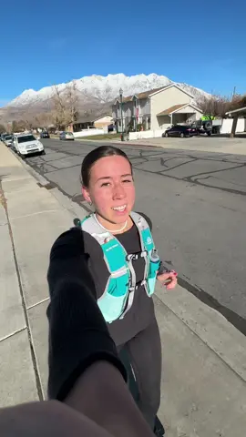 Mental block? Practice letting go and getting comfortable with the uncomfy. Your body knows what to do.  #Running #mental #hack #runtok #training #runningtips #runner 