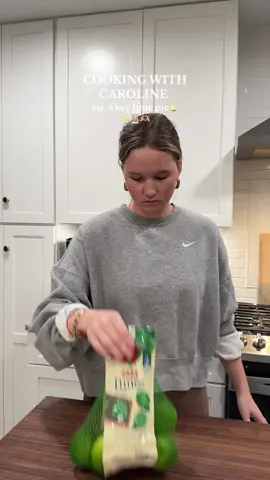 Ep. 5 the best key lime pie!! The recipe is from Once Upon a Chef!! Saved on my recipie story highlights!!  #BakeWithMe #recipes #keylimepie #thanksgiving #thanksgivingrecipes #Lifestyle #dayinthelife #bakingvlog 