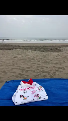 Hello December ✨ Magic moments in  Playa de las Burras  📍 San Agustín, Gran Canaria 🥰🎅🏼❤️✨🪐🧘🏼‍♀️  #yoga #yogaflow #hathayoga #grancanaria #yogi #magic #canarias #canaryisland #kanáriszigetek #hellodecember #december #yogapractice #yogaeveryday #namaste ❤️