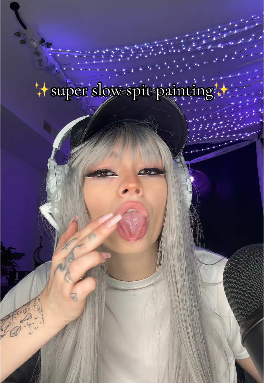 Super slow or super fast? #spitpainting #asmrsounds #asmr #asmrvideo #asmrtriggers #mouthsounds 