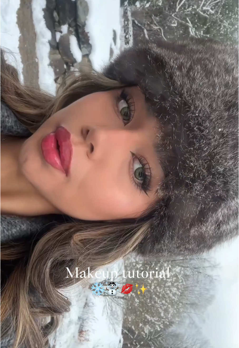 Makeup para verte linda en la nieve ☃️✨ #snowmakeuplook #makeupnomakeup #makeupforchristmas 
