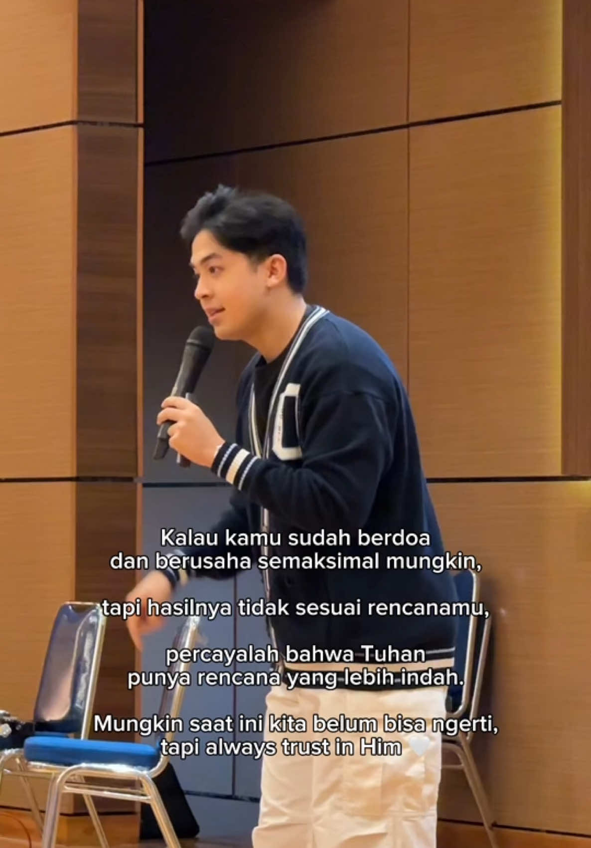 Kalau ini masuk fypmu, kamu harus ingat kalau rencana Tuhan adalah yang terbaik. Always trust in him 🤍