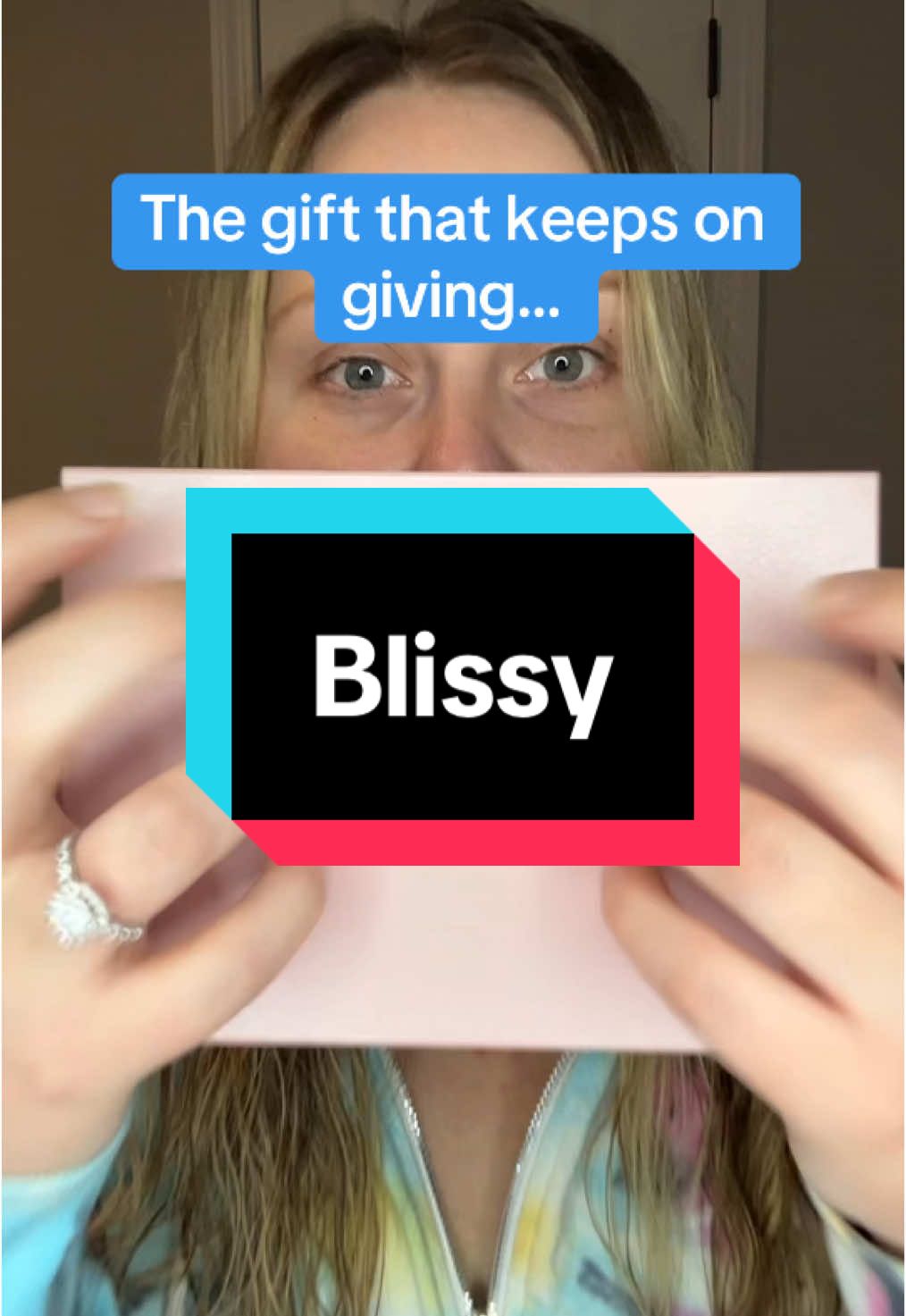 100% pure mulberry silk pillow case! Best thing for your hair and skin! @Blissy Brand  #silkpillowcase #blissy #silk #silky #silkpillow #skincaretips #hairprotection #skinprotection #giftguide #tiktokshopblackfriday #tiktokshopcybermonday 