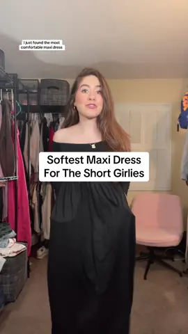 Loving this dress so much, its so cute and soft! @Chicovar Boutiques #dress #maxidress #blackdress #longdress 