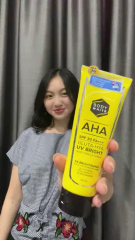 Mau beraktivitas diluar maupun didalam ruangan pastiin kalo kamu sudah memakai sunscreen AHA SPF 30 PA+++ biar kulitmu tetap aman🥰 Produk tersedia dikeranjang kuling🛒 #bodywhite #yourbelovedpersonalcare #AHA #indonesia #bodybooster #bodyserum #bodytoneup #bodytoner #deodorantbrightcream #produklokal #bodyserumlokal #bodyserumAHA #produkviral⁠⁠ #bodywhiteviral #skincare#beauty #skincaremurah #cosmetic #bodycare #fyp 