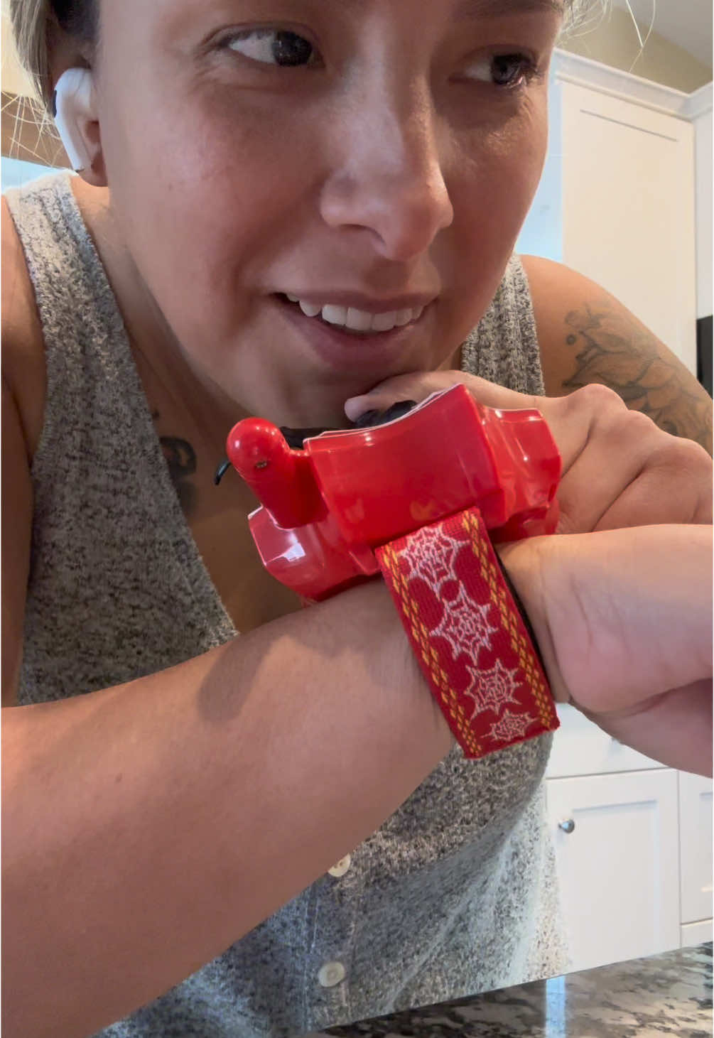 Omg these were so much fun to play with! #kidstoys  #fun #blackfridayshopping #walkietalkie #cybermonday #tiktokshop #tiktokpartner #christmas #gift #ideas #stoking #fungame #blackfriday2024 #fyp 