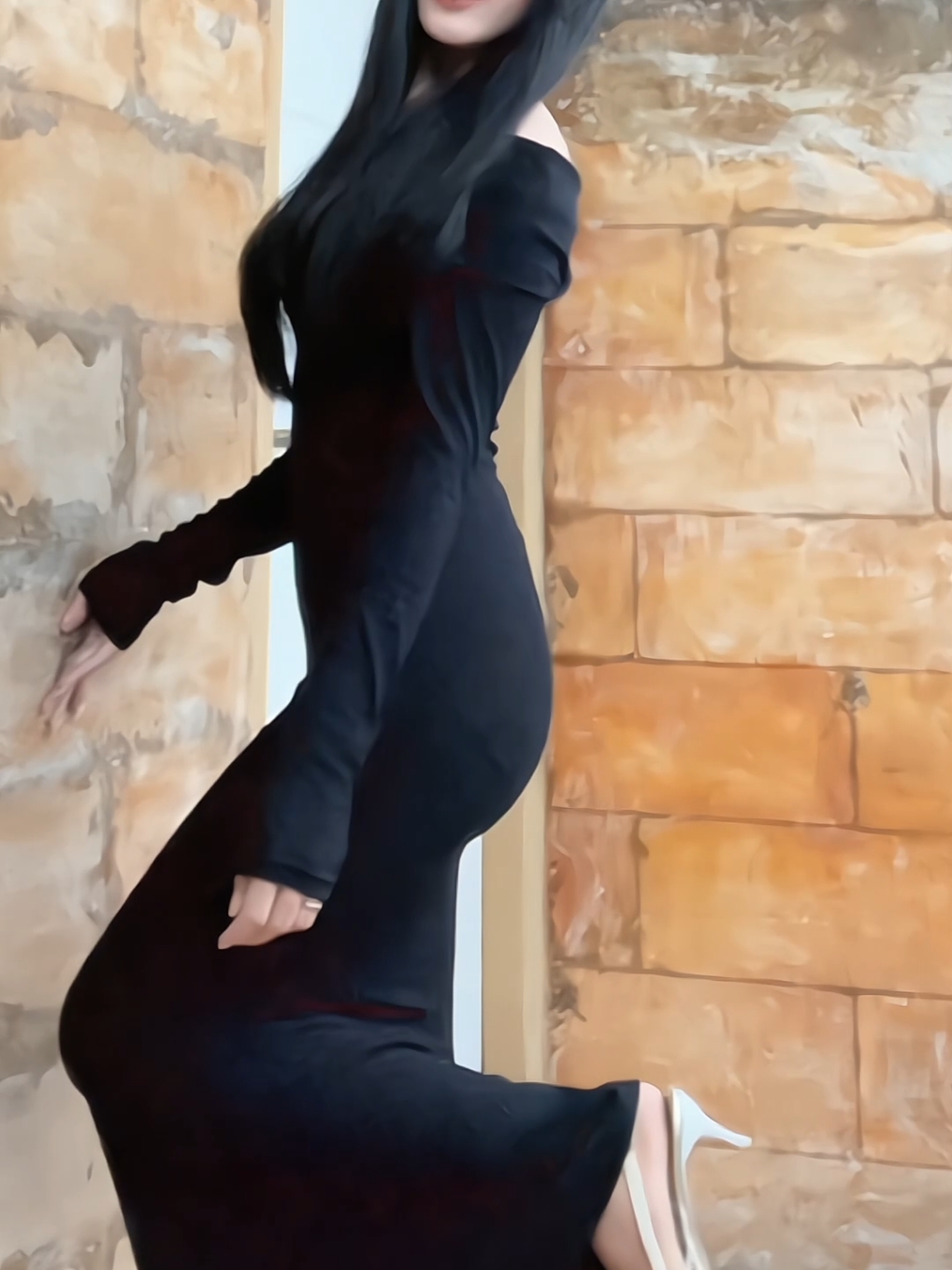 simple outfit with longdress💋  #longdress #sabrinalongdress #dress #longdressknit #knitdress #dressbodycon #fyp #4u #promoguncang1212 #fashion #outfitideas 