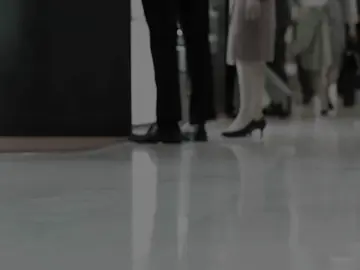 CEO of QUEENS Department Store walking with her team [#fyp #kimjiwon ##honghaein #queenoftears #kdrama #fypシ゚  || audio @jared🎧 ]