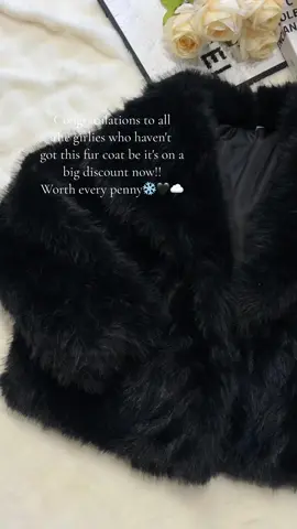 These are deffo worth the hype. fauxfur #furjacket #burgundy #redfur #furcat #fauxfurcoat #spotightfinds #tiktokshopblackfriday #christmas2024#blackfriday #blackfridaydeals #tiktokmademebuyit #fyp #TiktokShop #Spotlight  #BlackFriday Sale #foryoupage#tiktokmademebuyit #blackfriday 