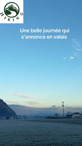 Accompagnatrice en randonnée moyenne montagne #valais #suisse #suisseromande #hikingadventures #bestlife #bestday 