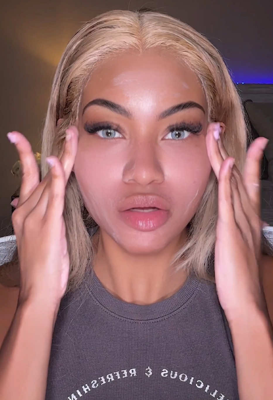 Wow😳 #makeup #makeuphack #makeuptutorial #makeuptips #makeupreview 