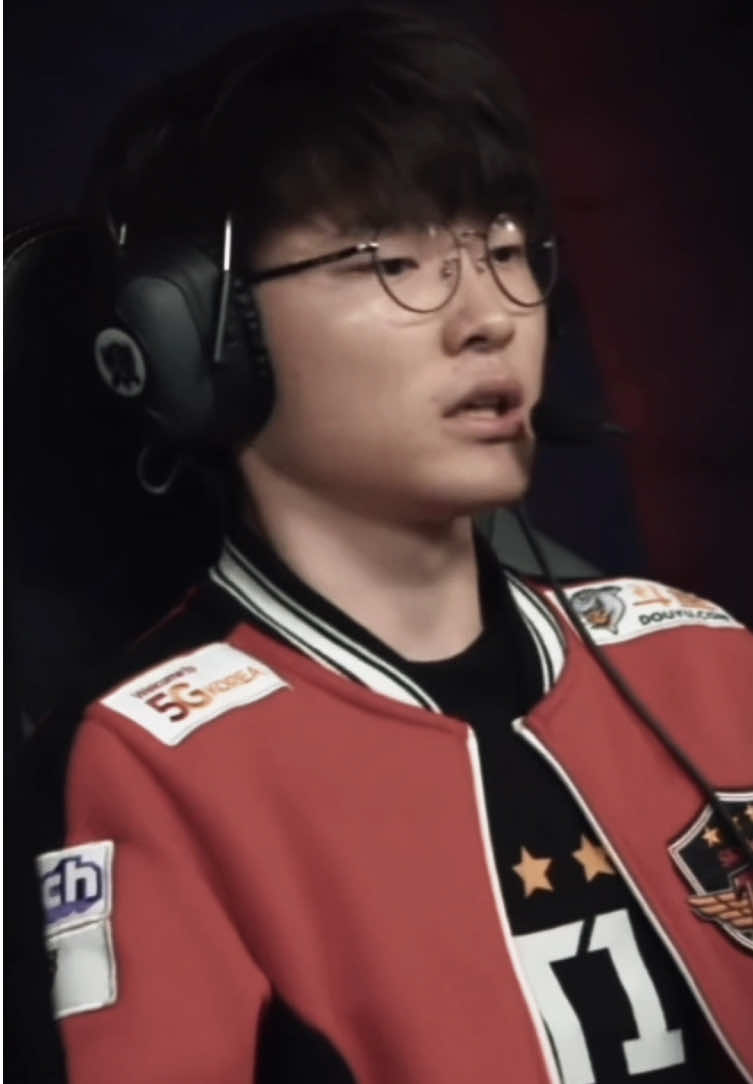 Faker của 2017 là mạnh nhất, nhưng cũng là năm Triều Đại SKT bị chôn vùi, hình ảnh Quỷ Vương rơi lệ vẫn luôn in sâu trong tâm trí của người hâm mộ SKT năm ấy. #Faker #T1 #LeeSanghyeok #이상혁 #renaluvt1 