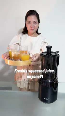 Busy moms, this one’s for you! 🍏💚 Our Cold Compress Slow Juicer makes fresh, nutrient-packed juices so easy. Compact, efficient, and perfect for detoxing or boosting your family’s health. Say goodbye to long prep times—hello, healthy living! #ArdenJuicer #HealthyLiving #SlowJuicer #SlowJuicerLove #juicer #juicerecipe 