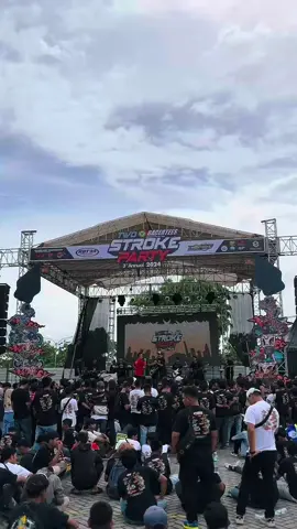 Party Two Stroke 🔥 @twostrokeparty  📍YR2STROKE GARAGE (Restorasi dan Modifikasi Motor 2Tak) 📲 Telepon/WA : 0822-7741-7496 (wa.me/6282277417496) 🏠Alamat Lengkap : DK Gedongan No.YR2 RT02 RW06 Desa Gedongan, Kecamatan Colomadu, Kab. Karanganyar Provinsi Jawa Tengah 🌏Google Maps : https://maps.app.goo.gl/Ri4GMvz9rR8K2i4r6 #yr2stroke #yr2strokerecovery #2takindonesia #2tak #2takmodifikasi #2taksolo #2takmenolakpunah #2strokelife