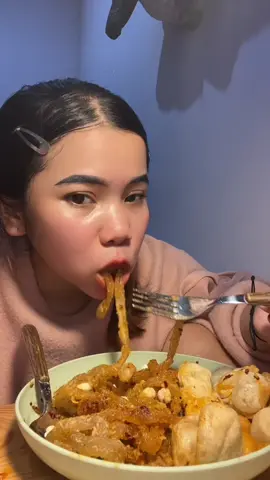 Sumpah percaya sama aku ini enakkkk #cirambay #cireng #totunta #foodreview 