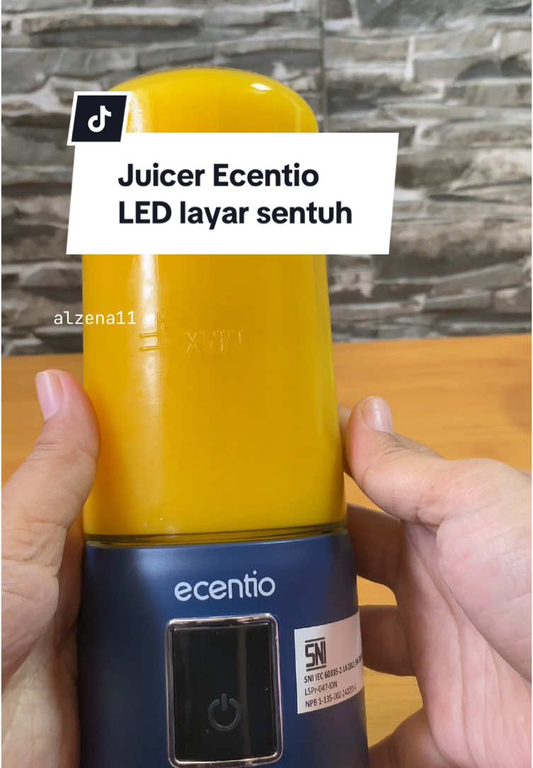 Juicer Ecentio LED layar sentuh digital , punya 12 mata pisau dengan kecepatan motor 16.800rpm dilengkapi dengan tutup dan sedotan jadi enak dibawa kemana-mana . #Juicer #JuicerEcentio #Blender #BlenderJuicer #Ecentio #juicerportable 