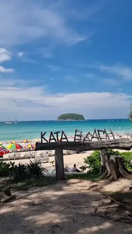 December 1st, on Kata Beach Phuket.  . . . . . #kata #phuket #beach #ocean #december #thailand #thai #travel 