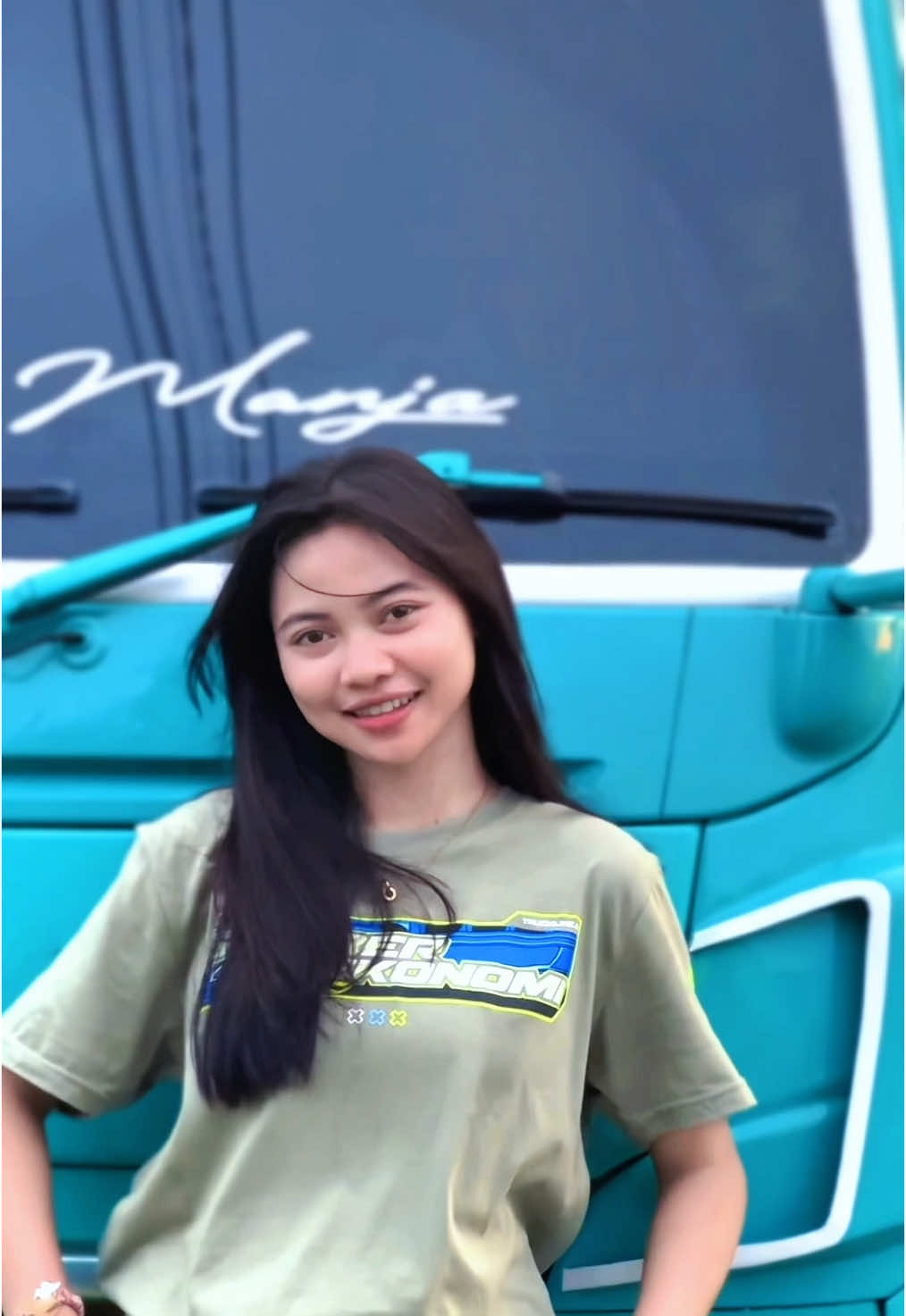 Lololohh ndak pengen samaan sama akuu poo kaos ee 😍😍😍 @SUMBER EKONOMI MALANG #fyp #fypage #fypage 